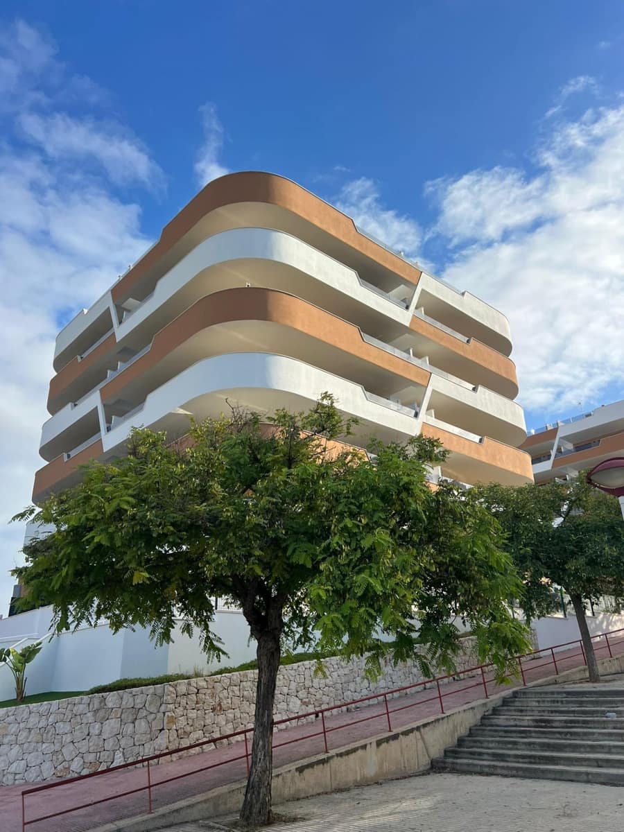 2 soveværelse Lejlighed til leje i Arenales del Sol med swimmingpool - € 1.300 (Ref: 9303663)