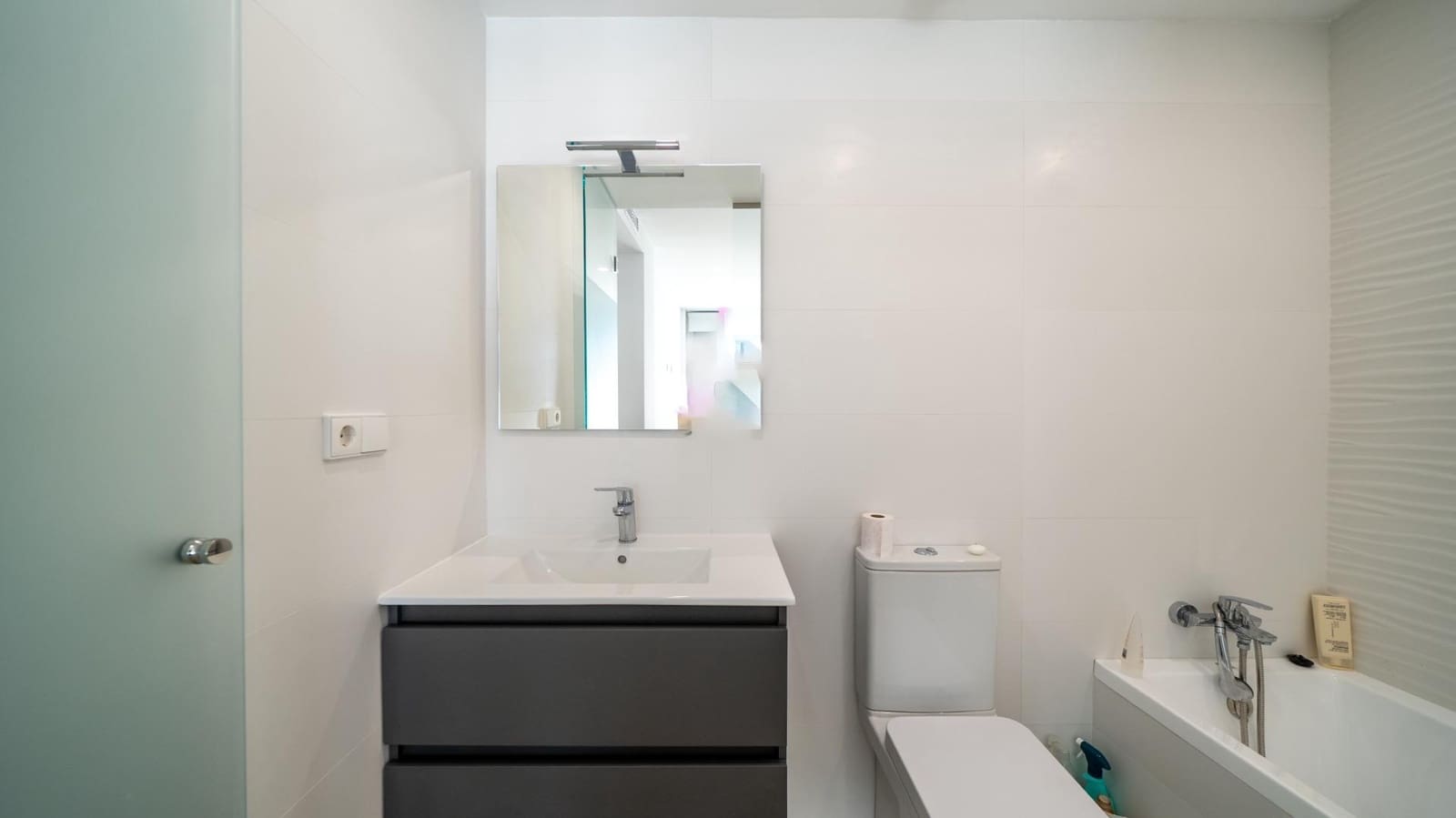 2 soveværelse Lejlighed til leje i Arenales del Sol med swimmingpool - € 1.300 (Ref: 9303663)