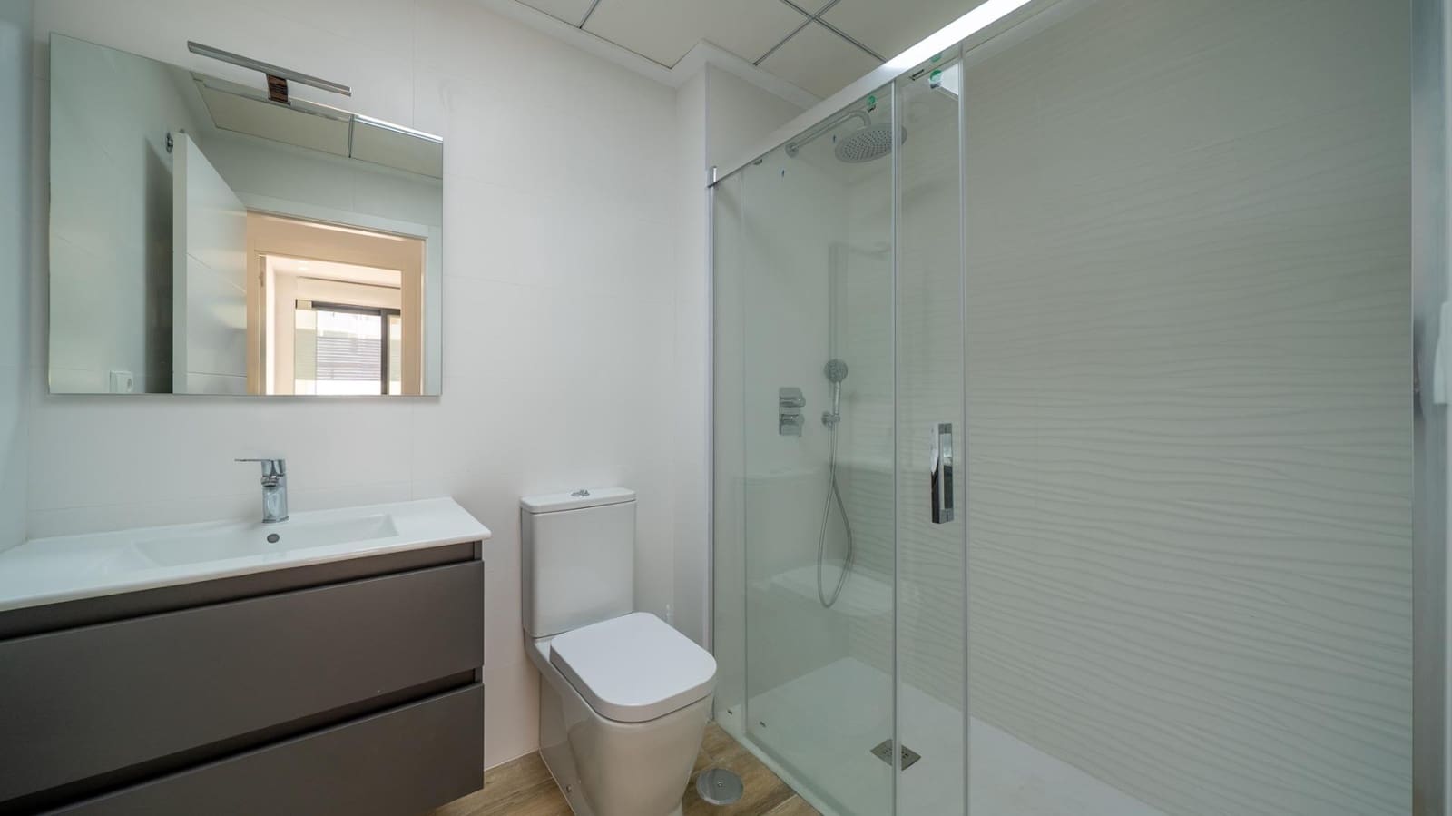 2 soveværelse Lejlighed til leje i Arenales del Sol med swimmingpool - € 1.300 (Ref: 9303663)