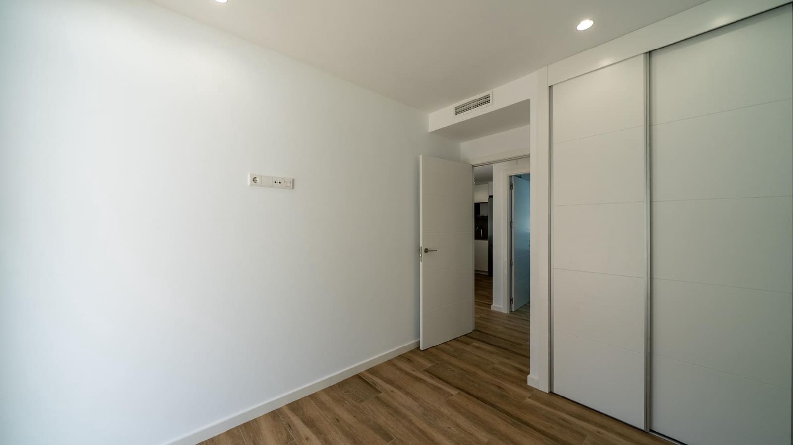 2 soveværelse Lejlighed til leje i Arenales del Sol med swimmingpool - € 1.300 (Ref: 9303663)