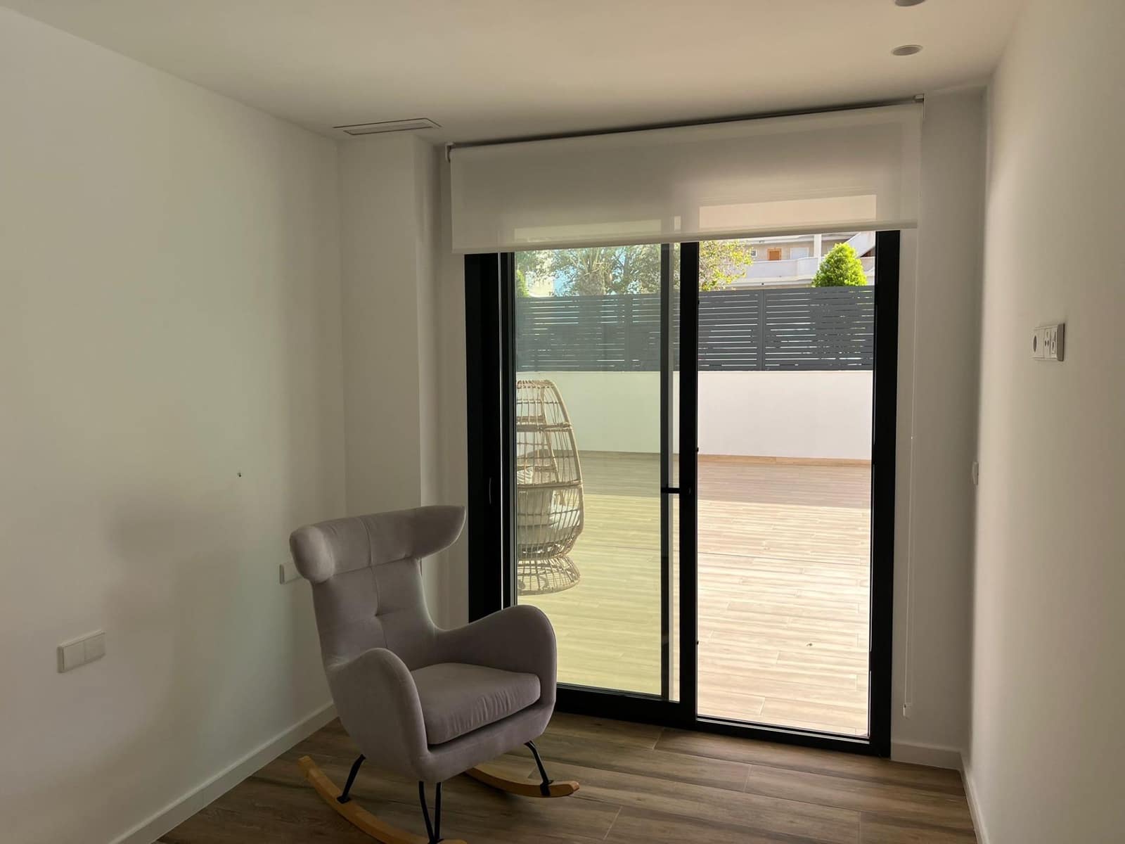 2 soveværelse Lejlighed til leje i Arenales del Sol med swimmingpool - € 1.300 (Ref: 9303663)