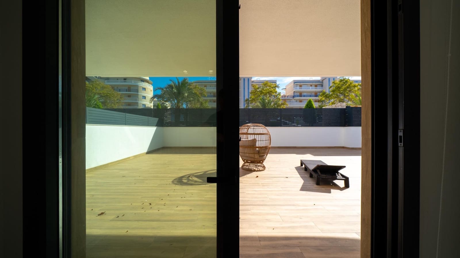 2 soveværelse Lejlighed til leje i Arenales del Sol med swimmingpool - € 1.300 (Ref: 9303663)