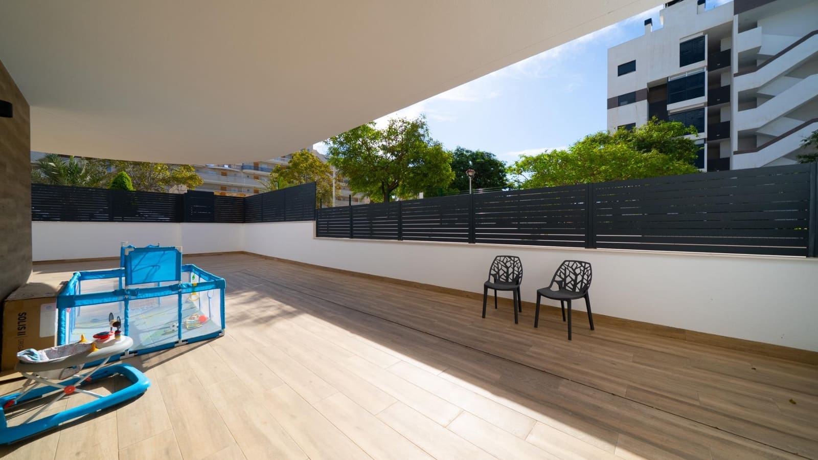 2 soveværelse Lejlighed til leje i Arenales del Sol med swimmingpool - € 1.300 (Ref: 9303663)