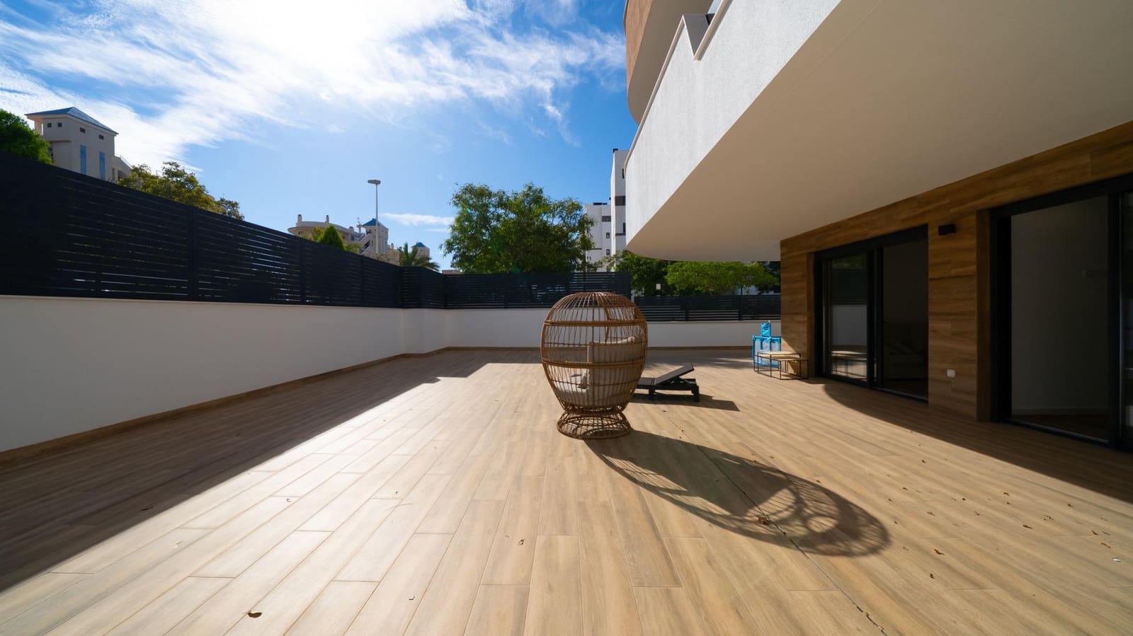 2 soveværelse Lejlighed til leje i Arenales del Sol med swimmingpool - € 1.300 (Ref: 9303663)