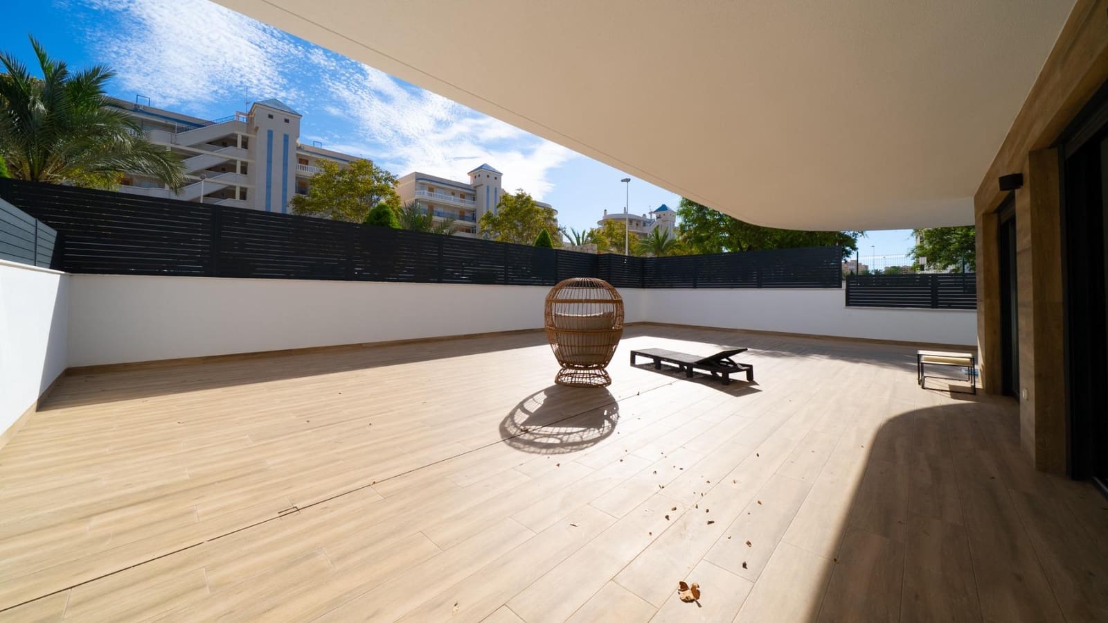 2 soveværelse Lejlighed til leje i Arenales del Sol med swimmingpool - € 1.300 (Ref: 9303663)