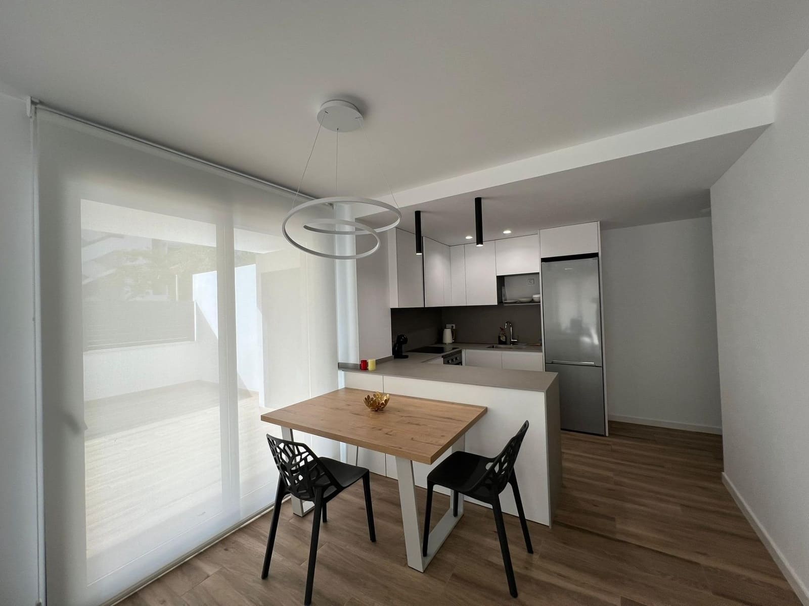 2 soveværelse Lejlighed til leje i Arenales del Sol med swimmingpool - € 1.300 (Ref: 9303663)