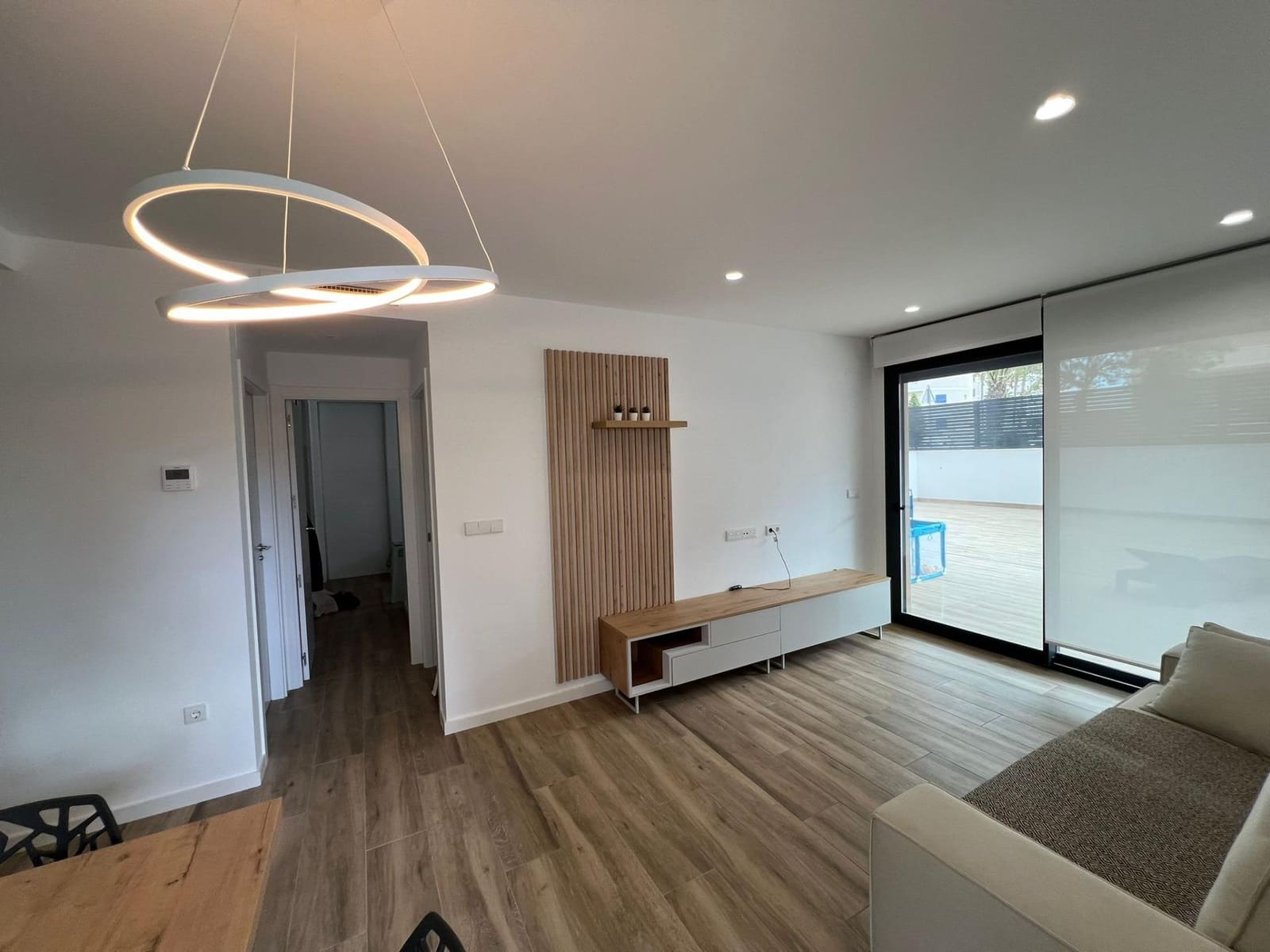 2 soveværelse Lejlighed til leje i Arenales del Sol med swimmingpool - € 1.300 (Ref: 9303663)