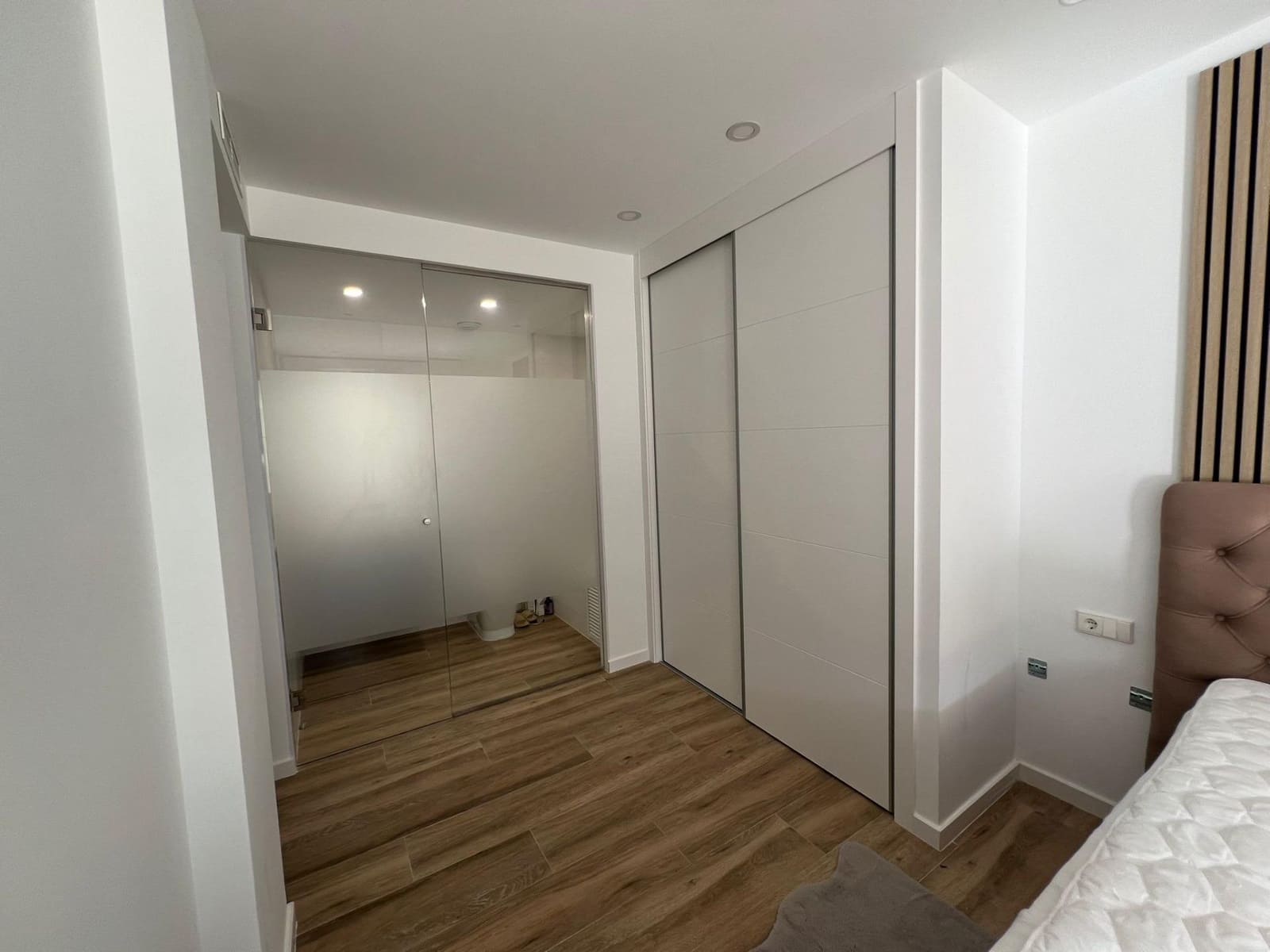 2 soveværelse Lejlighed til leje i Arenales del Sol med swimmingpool - € 1.300 (Ref: 9303663)