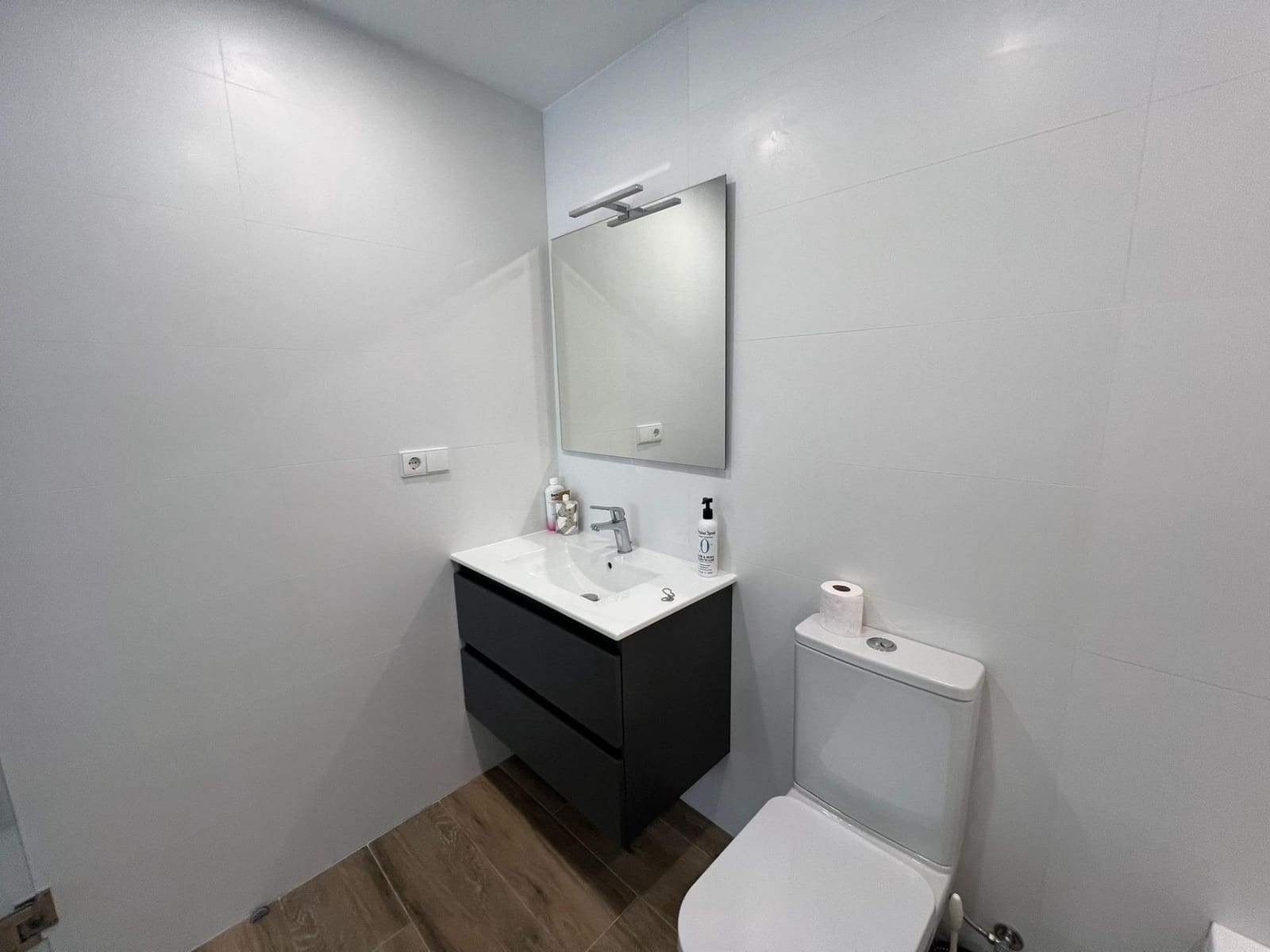 2 soveværelse Lejlighed til leje i Arenales del Sol med swimmingpool - € 1.300 (Ref: 9303663)