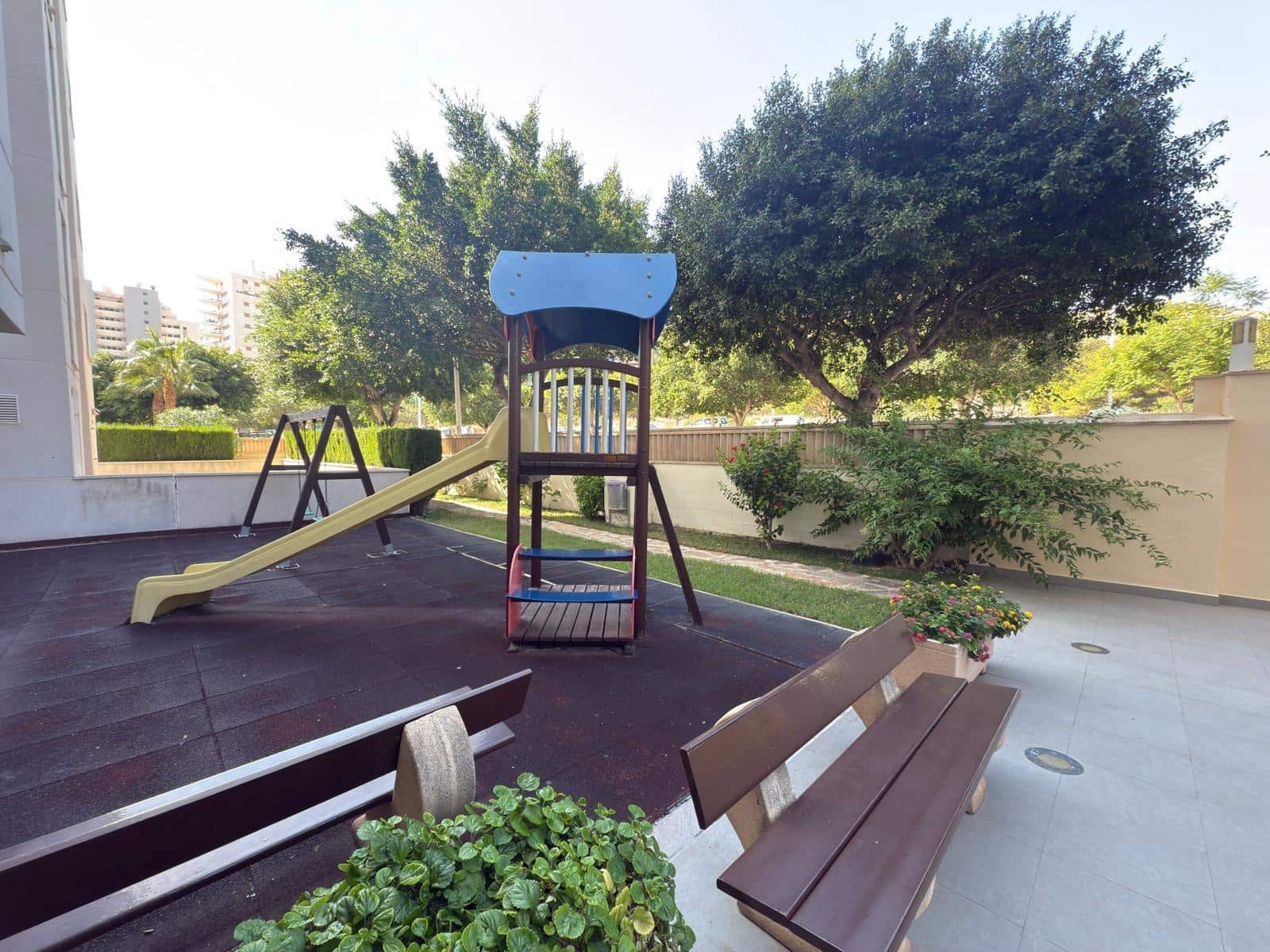 1 makuuhuone Huoneisto myytävänä paikassa La Villajoyosa / Vila Joiosa mukana uima-altaan 
autotalli - 206 000 € (Ref: 9303664)