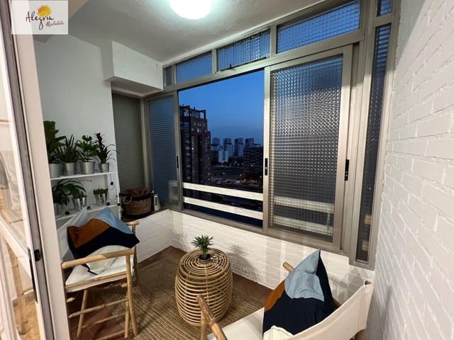 3 bedroom Apartment for rent in Ciutat de les Arts i de les Ciencies, Valencia city - € 1,200 (Ref: 9303665)