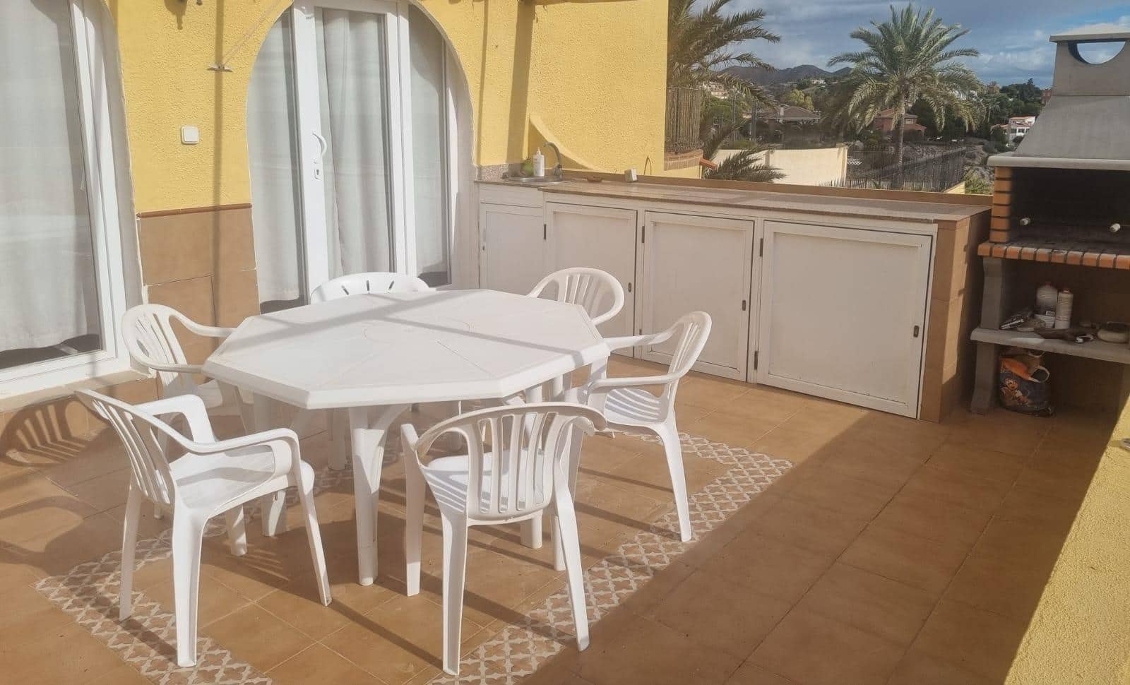 3 soveværelse Bungalow til leje i El Campello med swimmingpool garage - € 1.500 (Ref: 9303667)