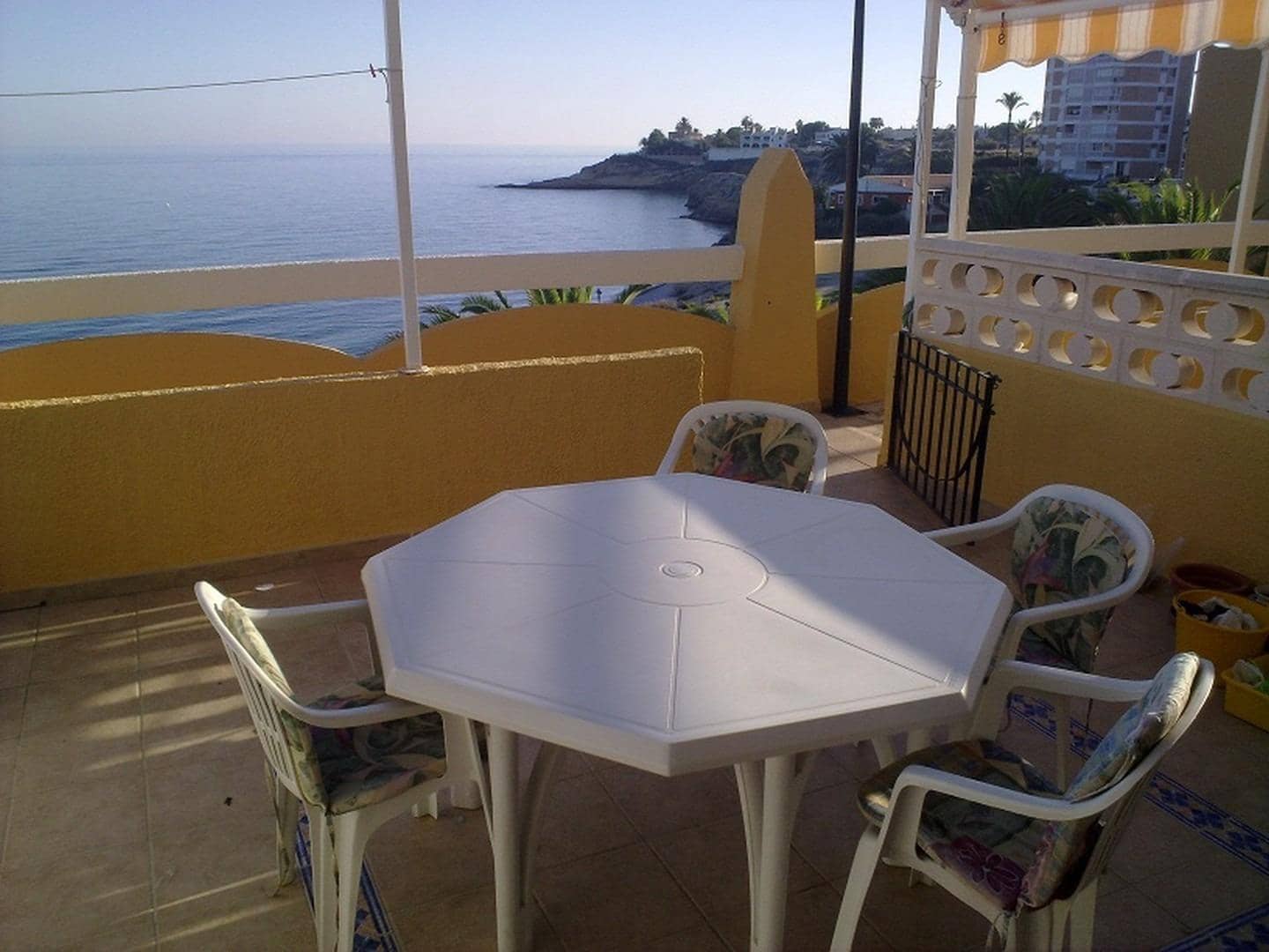 3 soveværelse Bungalow til leje i El Campello med swimmingpool garage - € 1.500 (Ref: 9303667)