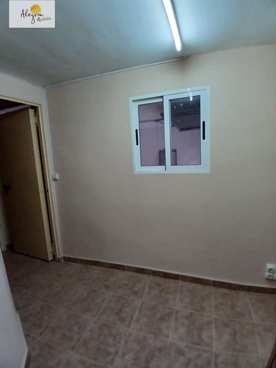 4 bedroom Townhouse for sale in Betera with pool garage - € 350,000 (Ref: 9305121)