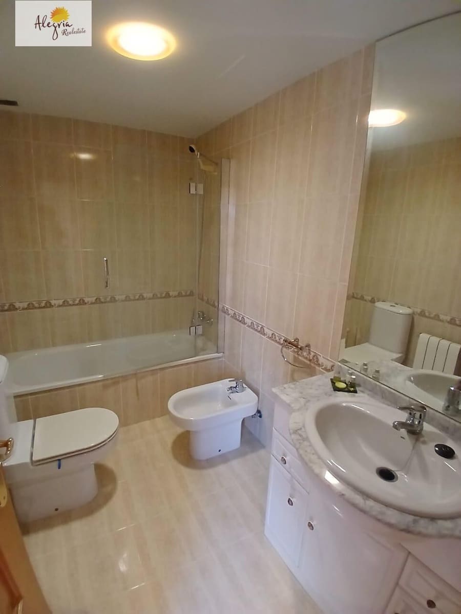 4 bedroom Townhouse for sale in Betera with pool garage - € 350,000 (Ref: 9305121)