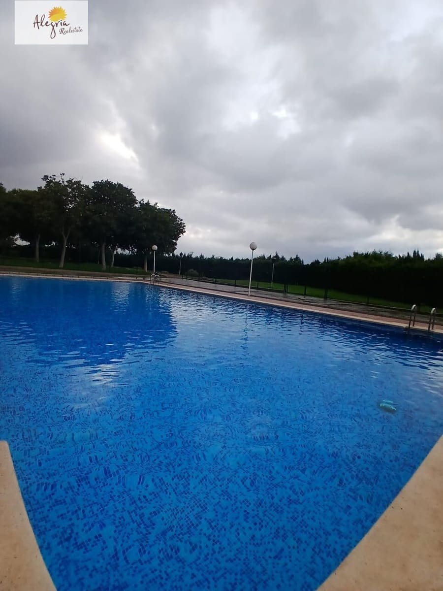 4 bedroom Townhouse for sale in Betera with pool garage - € 350,000 (Ref: 9305121)
