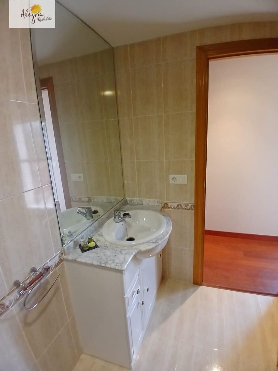 4 bedroom Townhouse for sale in Betera with pool garage - € 350,000 (Ref: 9305121)