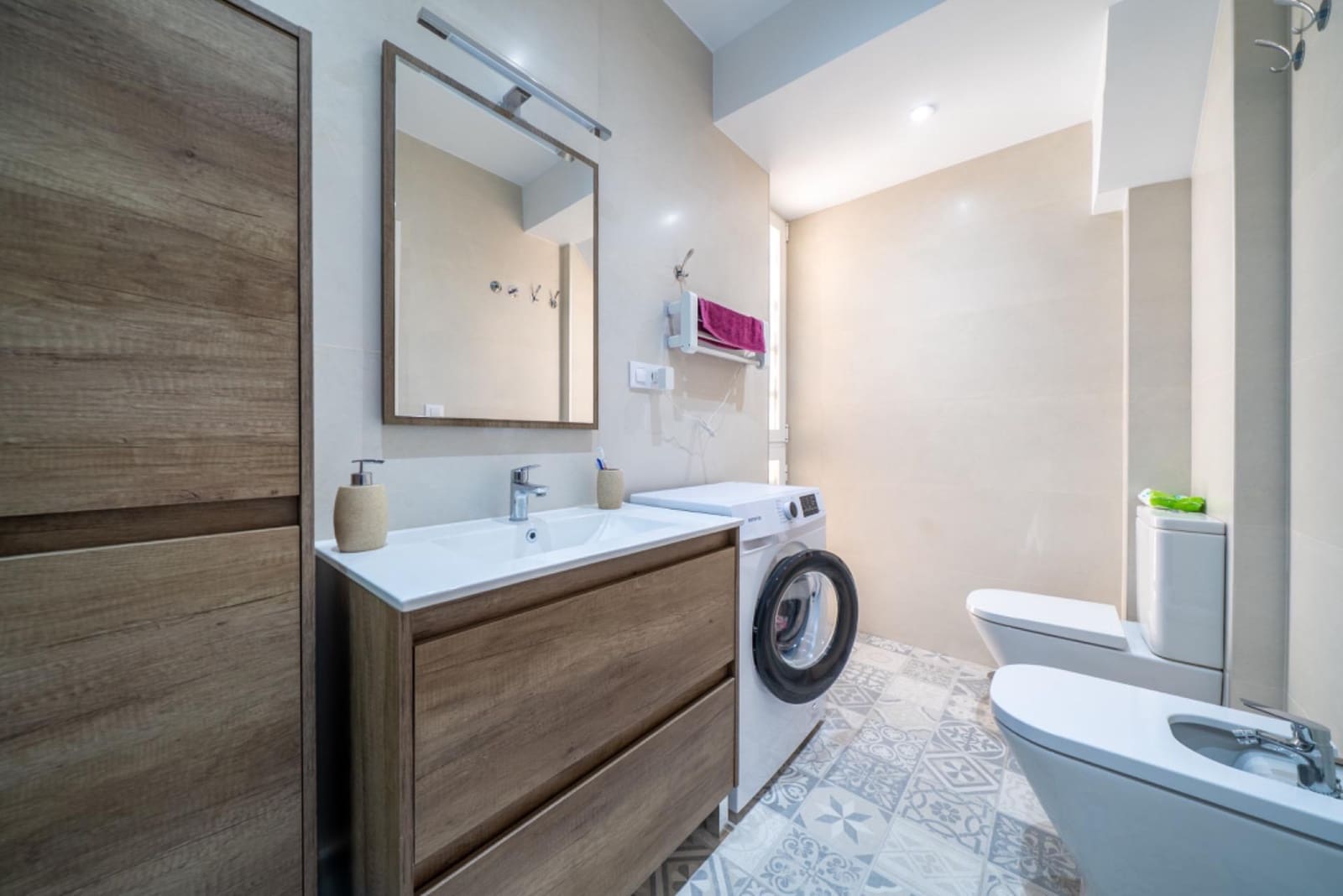 3 soveværelse Lejlighed til leje i Alicante by - € 1.800 (Ref: 9330752)