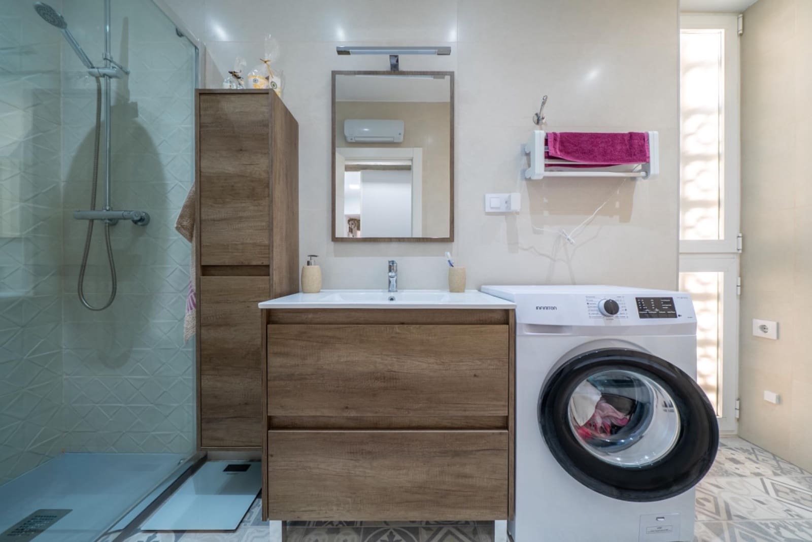 3 soveværelse Lejlighed til leje i Alicante by - € 1.800 (Ref: 9330752)