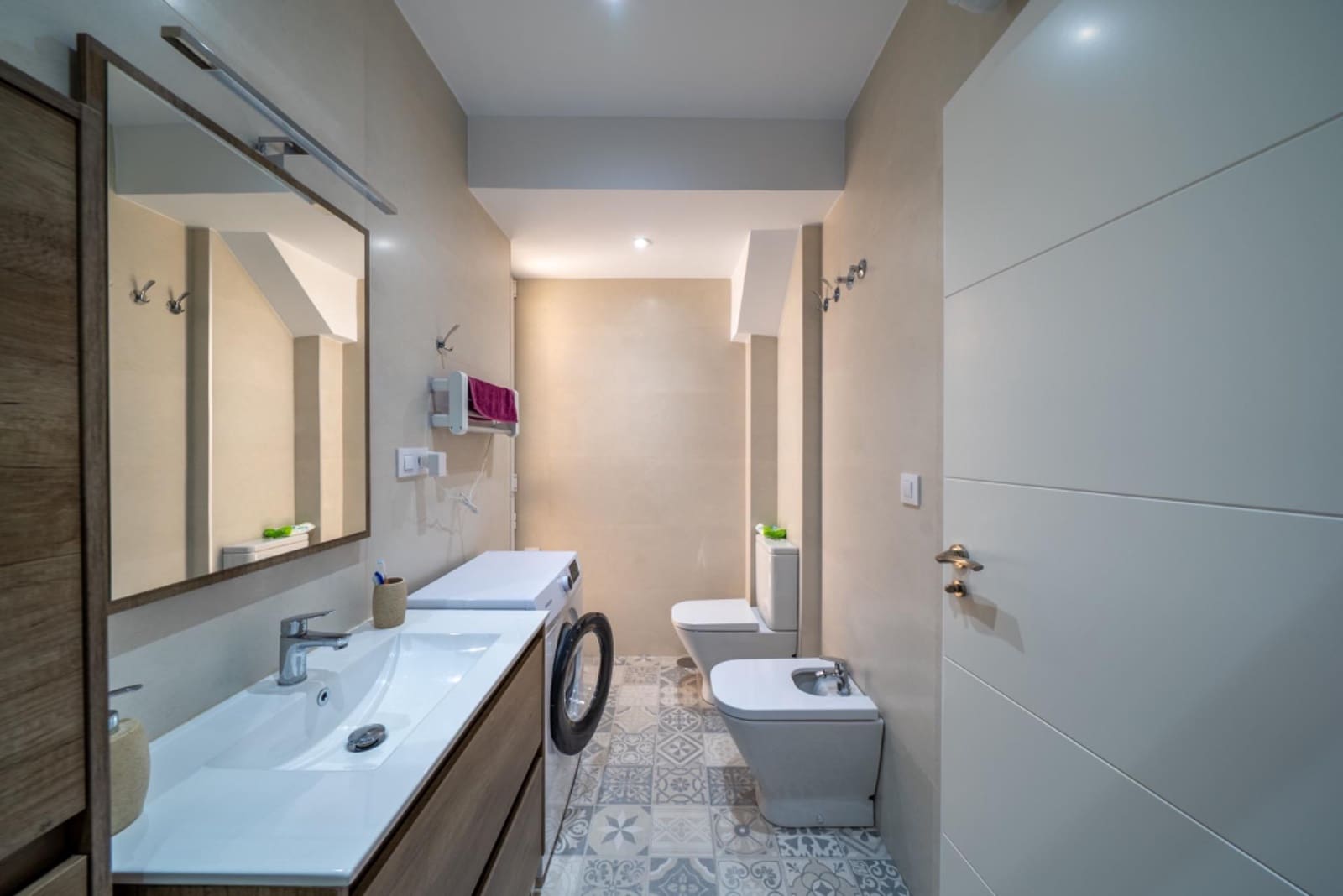 3 soveværelse Lejlighed til leje i Alicante by - € 1.800 (Ref: 9330752)