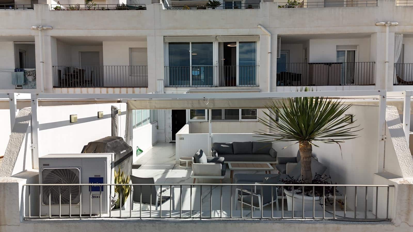 3 soverom Penthouse til salgs i Benidorm med svømmebasseng - € 550 000 (Ref: 9335065)