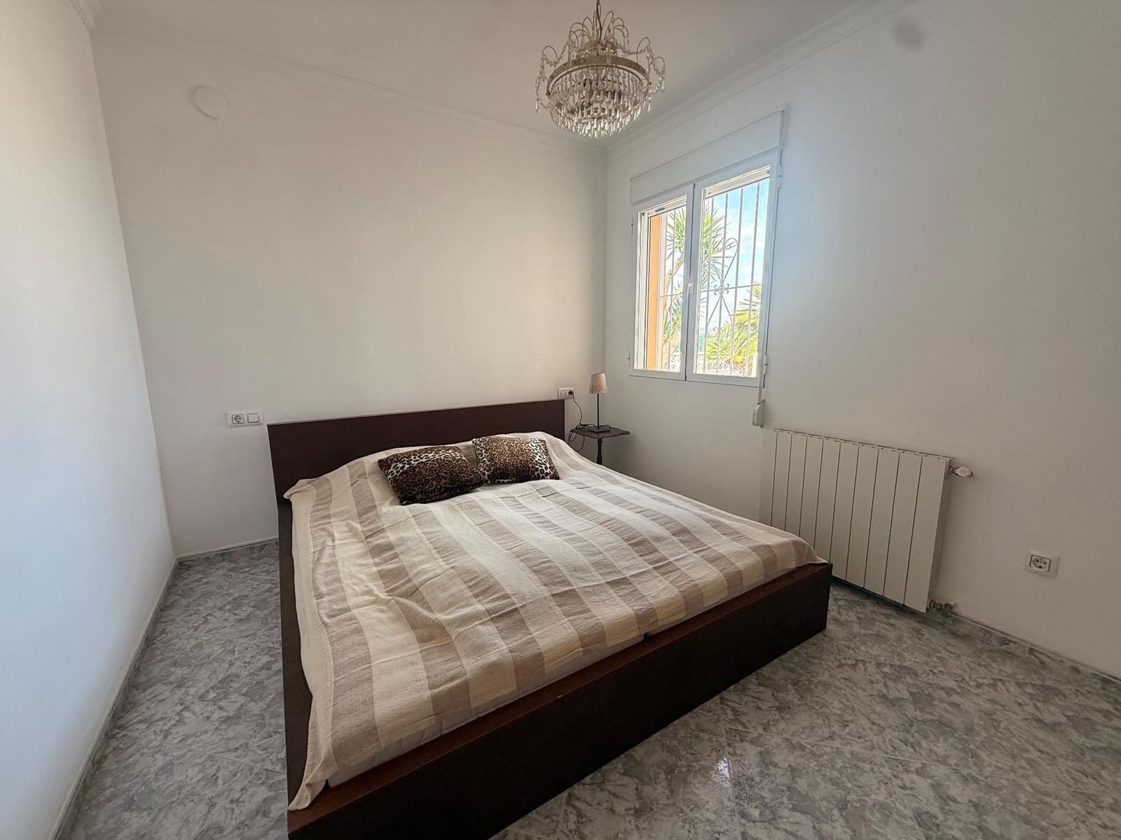 4 sypialnia Willa na sprzedaż w Calpe / Calp z basenem garażem - 716 000 € (Ref: 9335068)