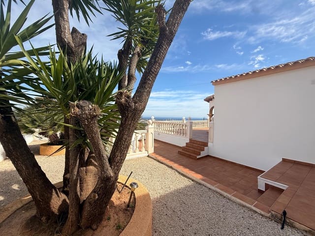 4 sypialnia Willa na sprzedaż w Calpe / Calp z basenem garażem - 716 000 € (Ref: 9335068)