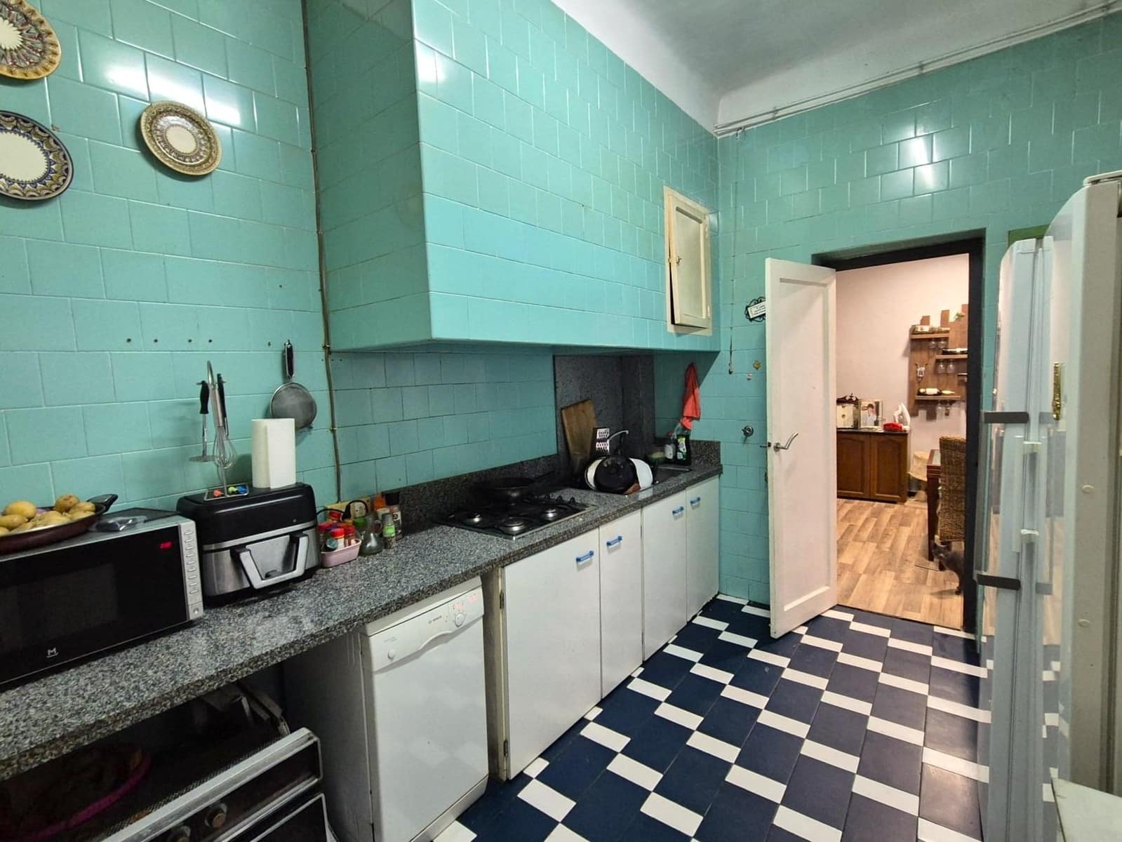 8 sovrum Kommersiell till salu i Alicante stad - 495 000 € (Ref: 9338143)