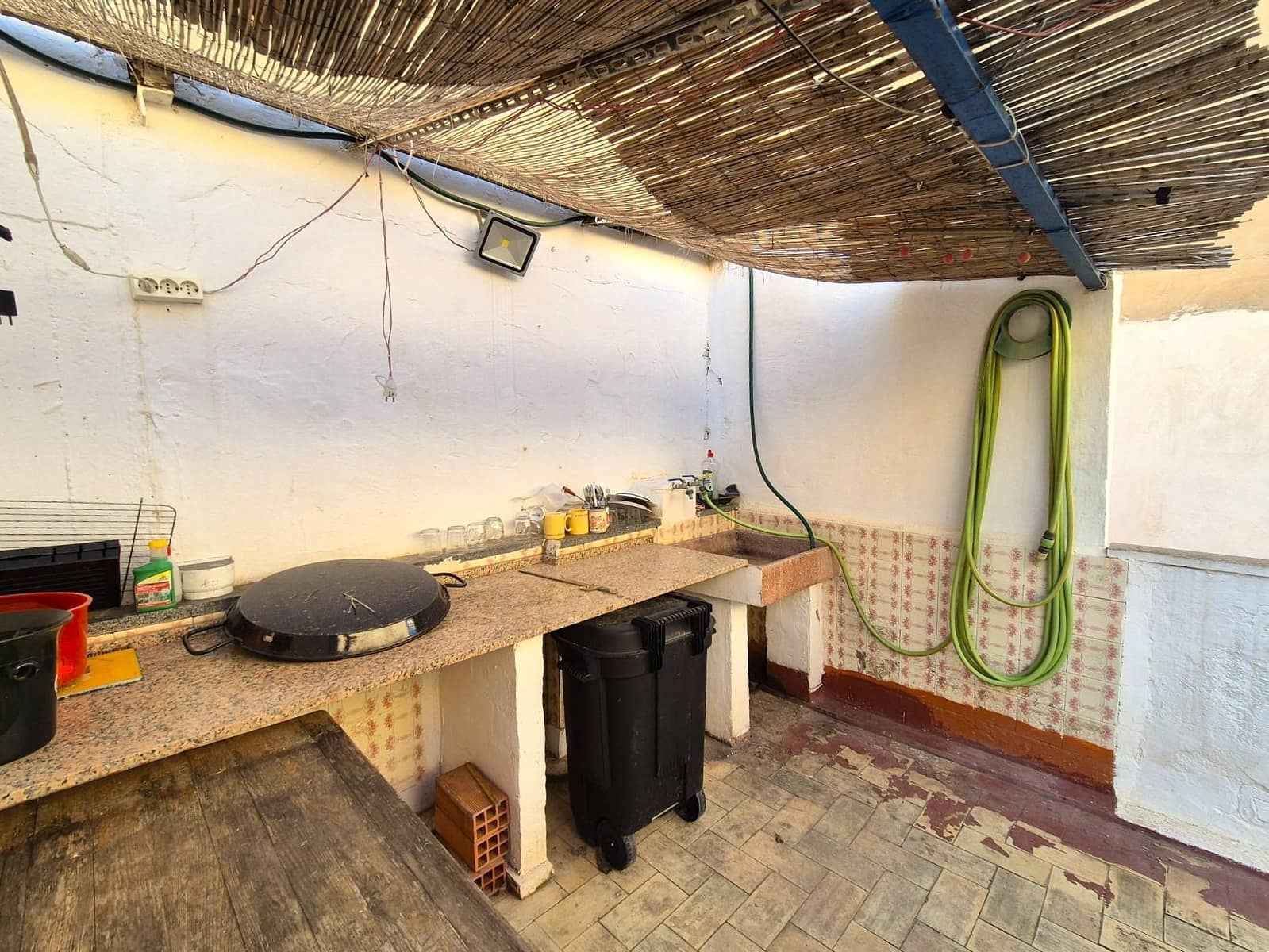 8 sovrum Kommersiell till salu i Alicante stad - 495 000 € (Ref: 9338143)