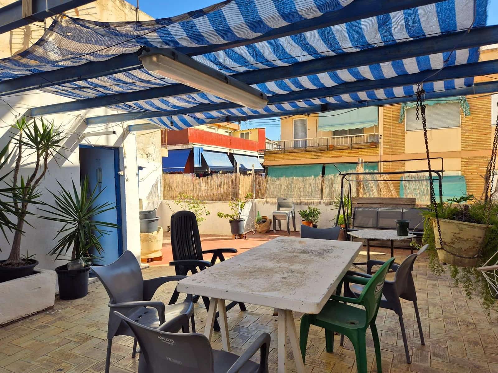 8 sovrum Kommersiell till salu i Alicante stad - 495 000 € (Ref: 9338143)