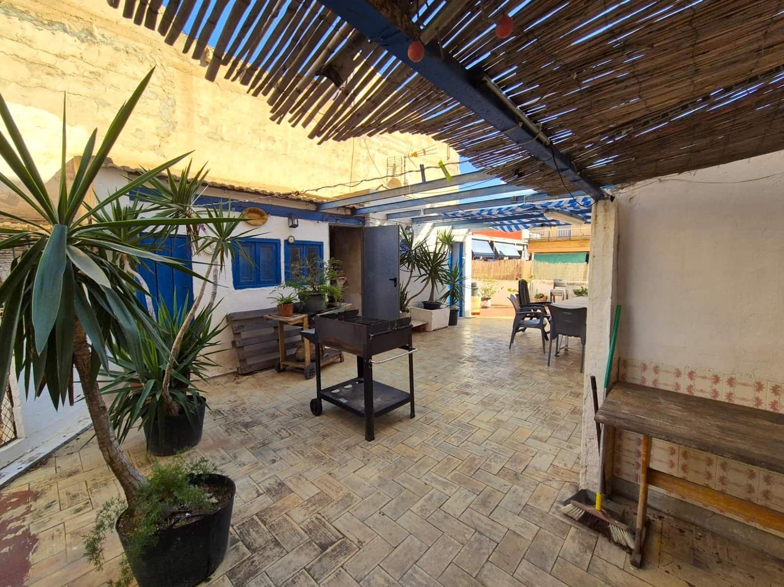 8 sovrum Kommersiell till salu i Alicante stad - 495 000 € (Ref: 9338143)