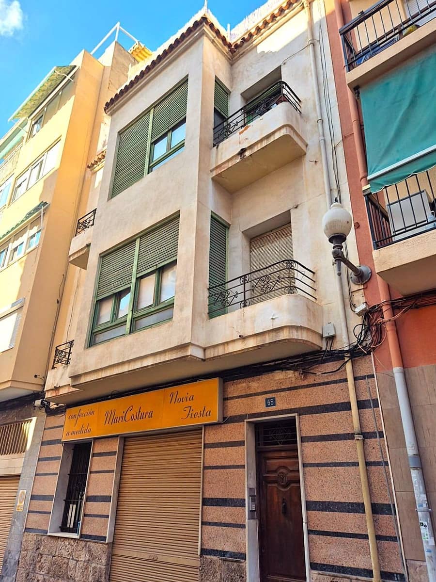 8 sovrum Kommersiell till salu i Alicante stad - 495 000 € (Ref: 9338143)