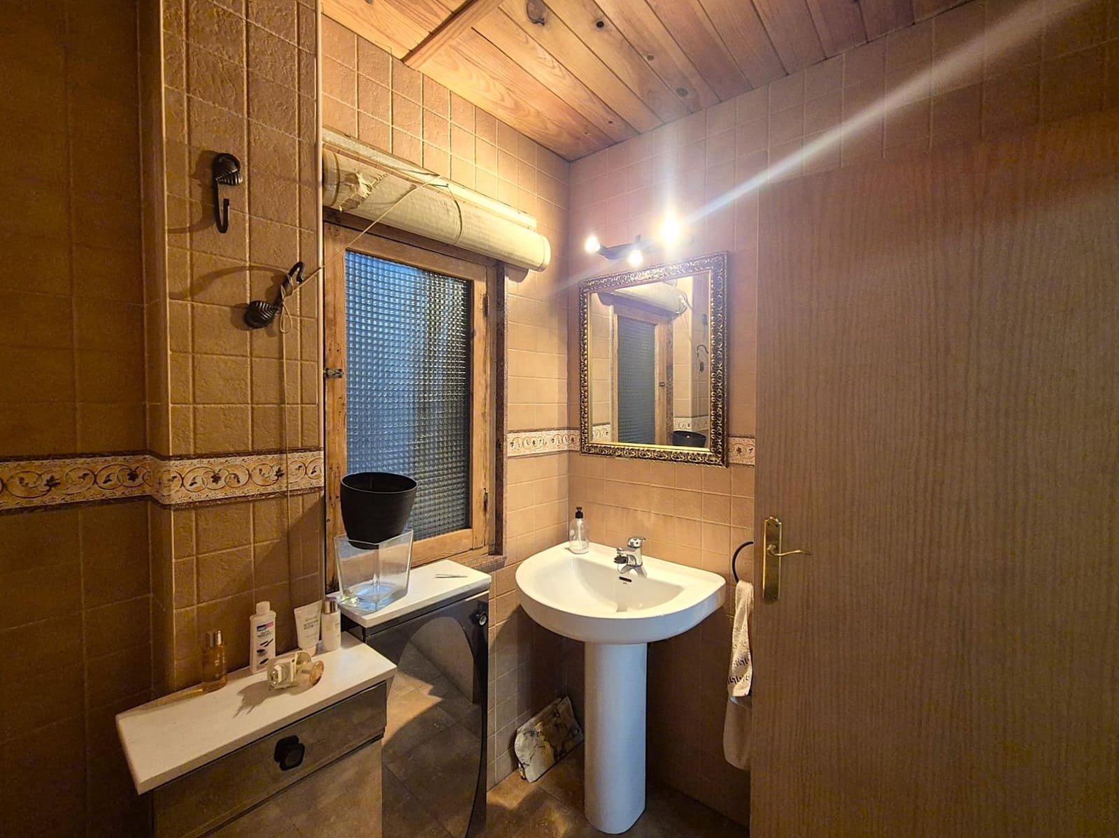 8 sovrum Kommersiell till salu i Alicante stad - 495 000 € (Ref: 9338143)