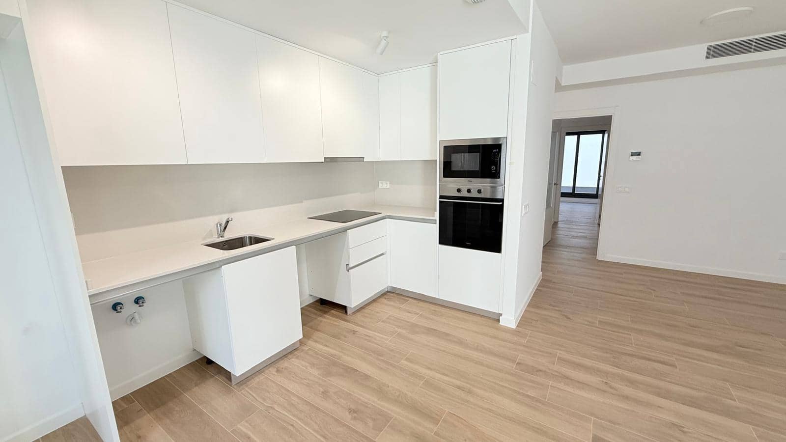 Apartamento de 2 habitaciones en San Juan de Alicante / Sant Joan d'Alacant en alquiler con piscina garaje - 1.700 € (Ref: 9341304)