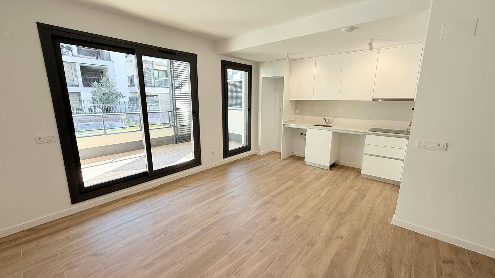 Apartamento de 2 habitaciones en San Juan de Alicante / Sant Joan d'Alacant en alquiler con piscina garaje - 1.700 € (Ref: 9341304)