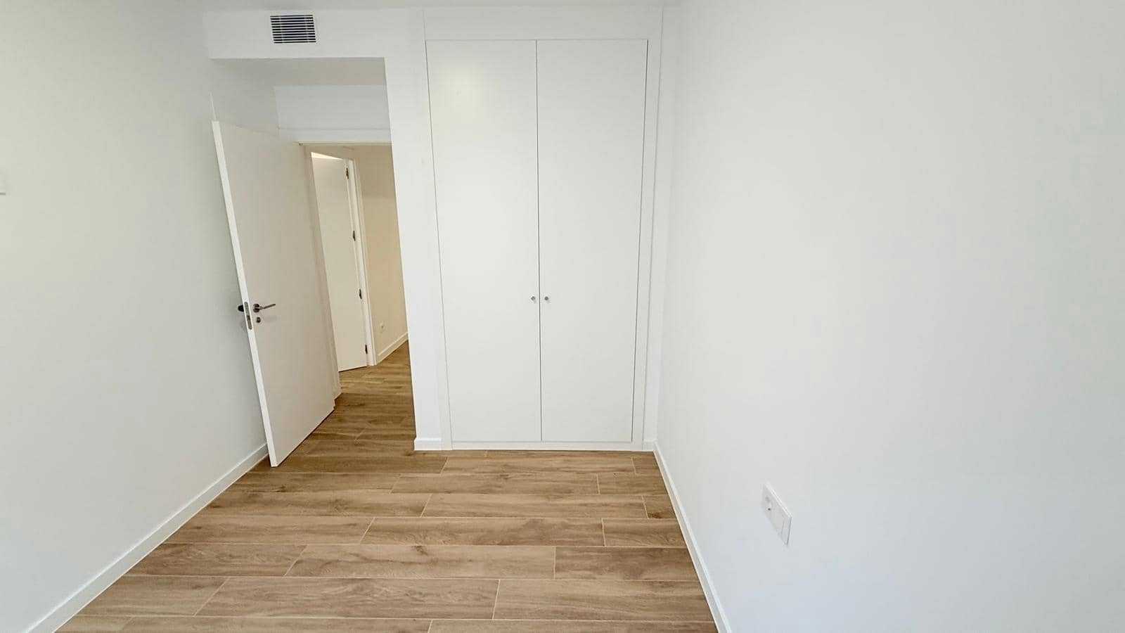 Apartamento de 2 habitaciones en San Juan de Alicante / Sant Joan d'Alacant en alquiler con piscina garaje - 1.700 € (Ref: 9341304)