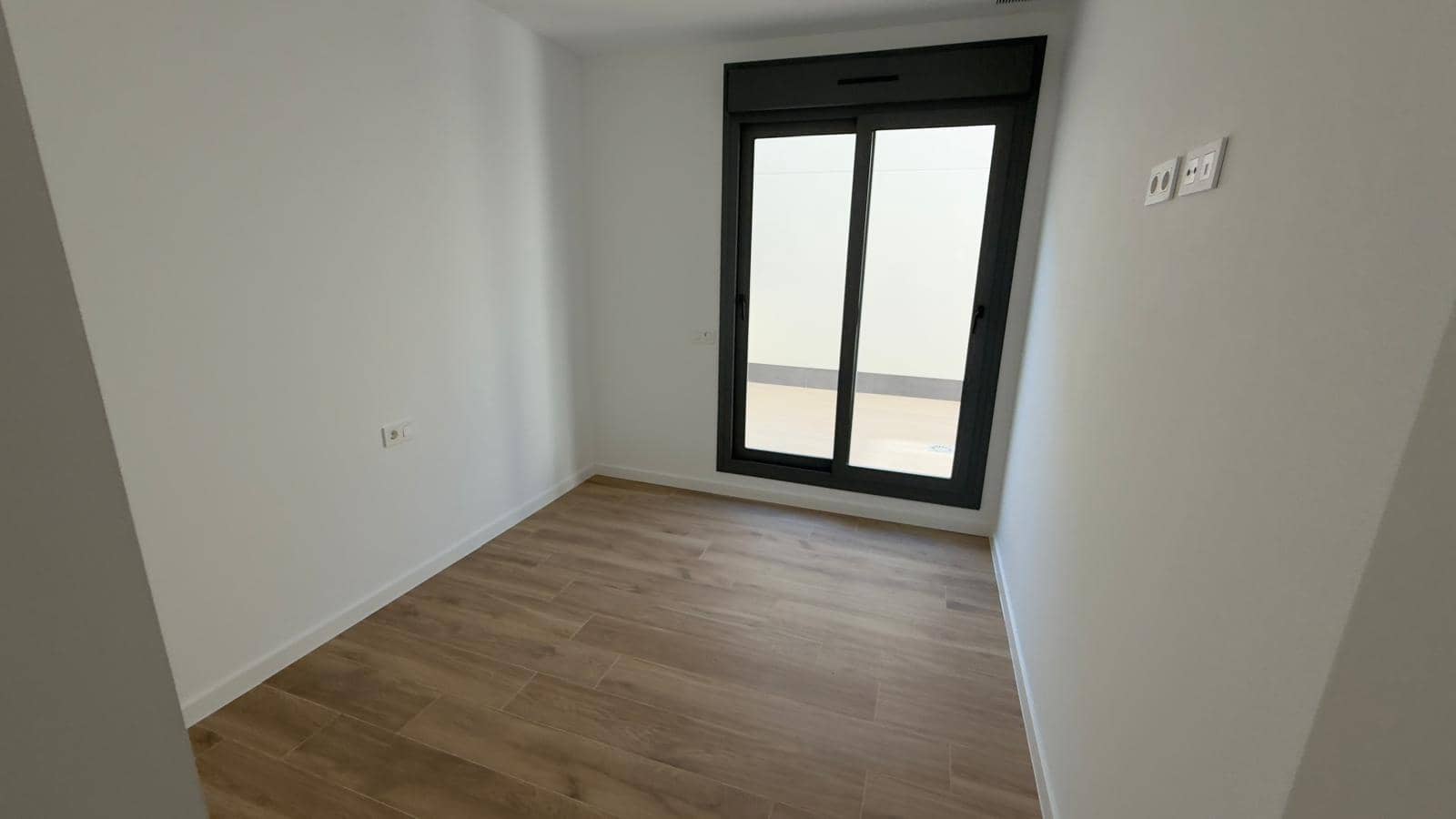 Apartamento de 2 habitaciones en San Juan de Alicante / Sant Joan d'Alacant en alquiler con piscina garaje - 1.700 € (Ref: 9341304)