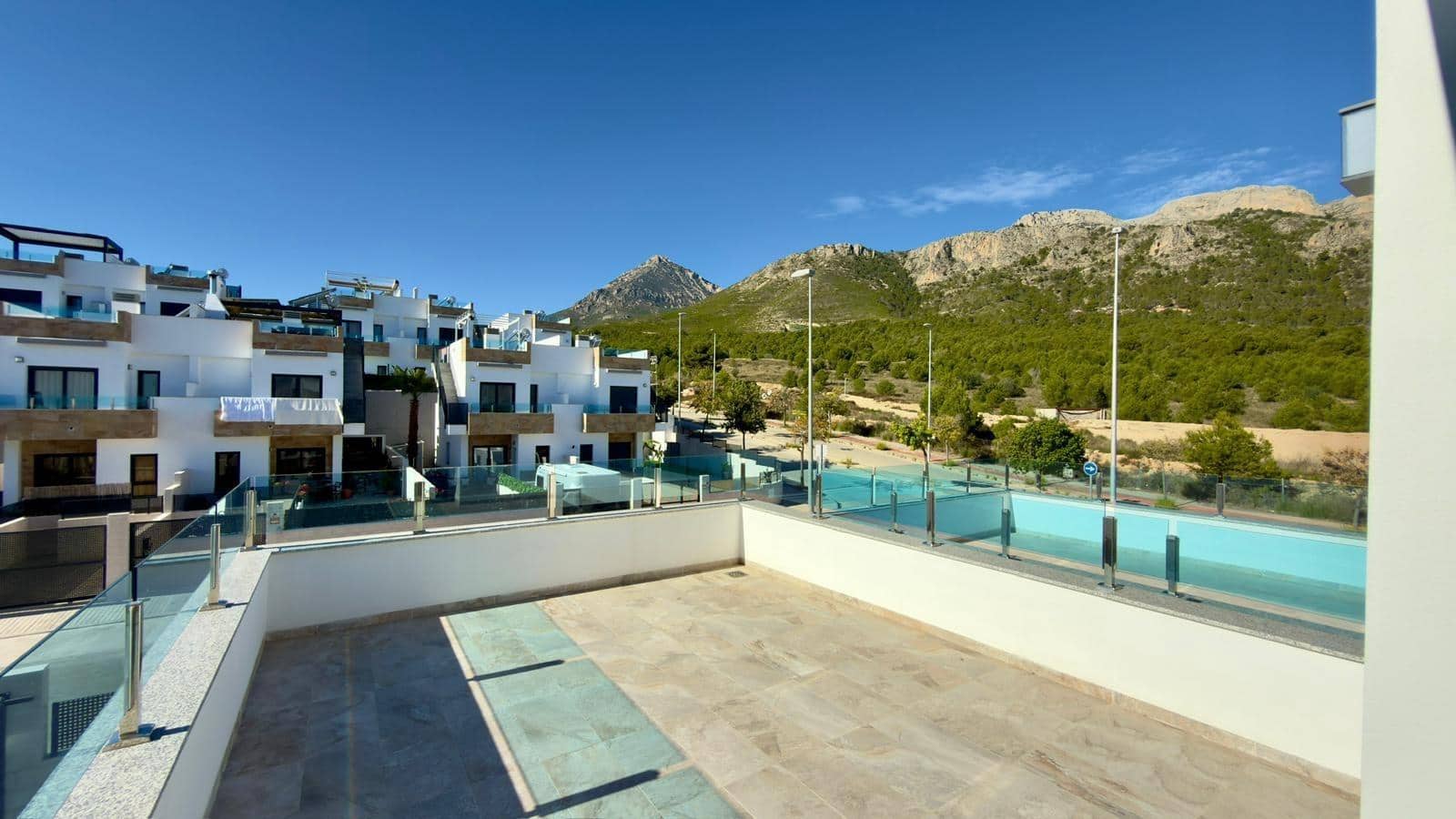 3 bedroom Villa for sale in Polop with pool - € 449,000 (Ref: 9344895)