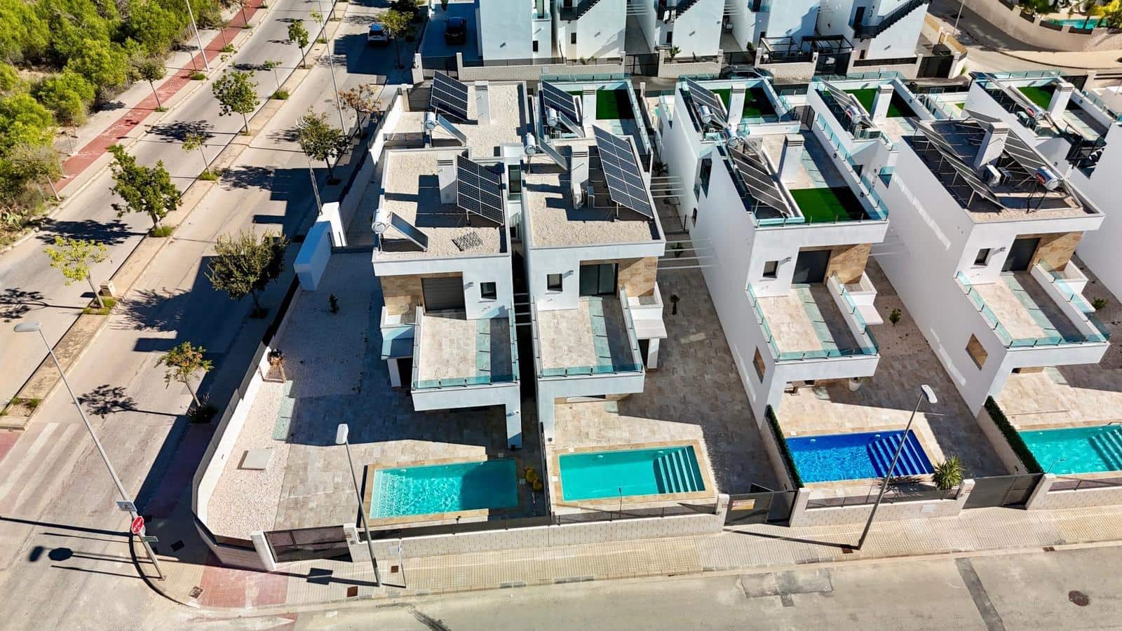 3 bedroom Villa for sale in Polop with pool - € 449,000 (Ref: 9344895)