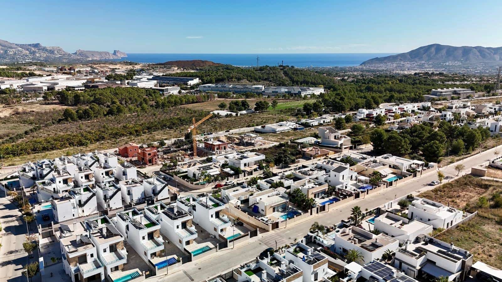 3 bedroom Villa for sale in Polop with pool - € 449,000 (Ref: 9344895)