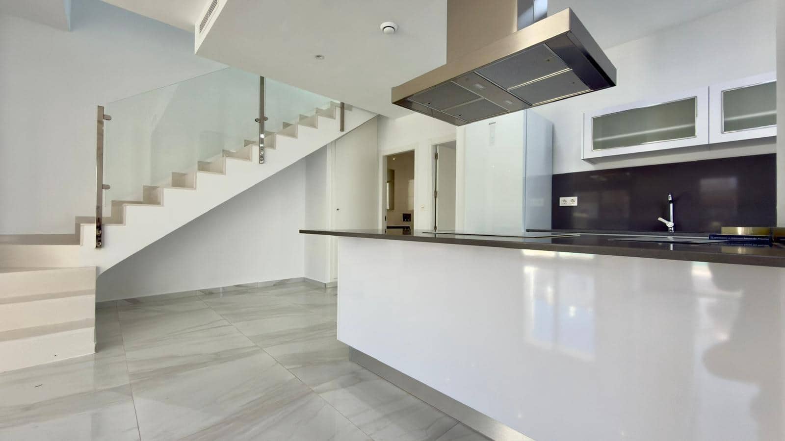 3 bedroom Villa for sale in Polop with pool - € 449,000 (Ref: 9344895)