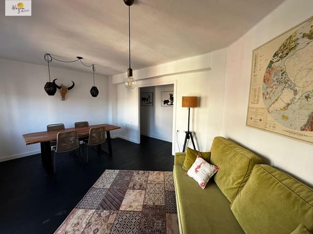 2 bedroom Apartment for rent in Patraix, Valencia city - € 1,300 (Ref: 9353698)