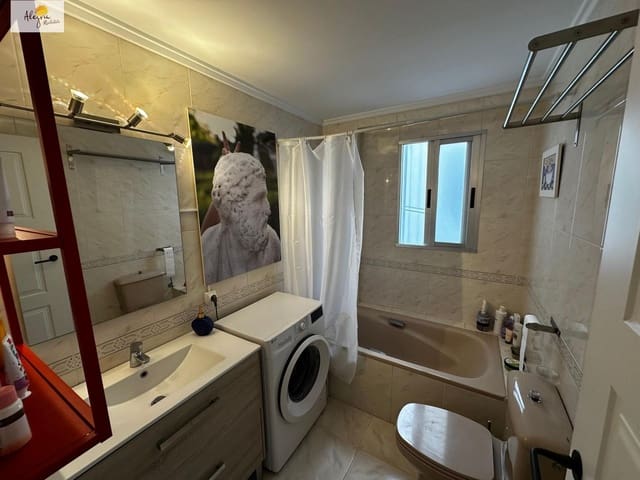 2 bedroom Apartment for rent in Patraix, Valencia city - € 1,300 (Ref: 9353698)