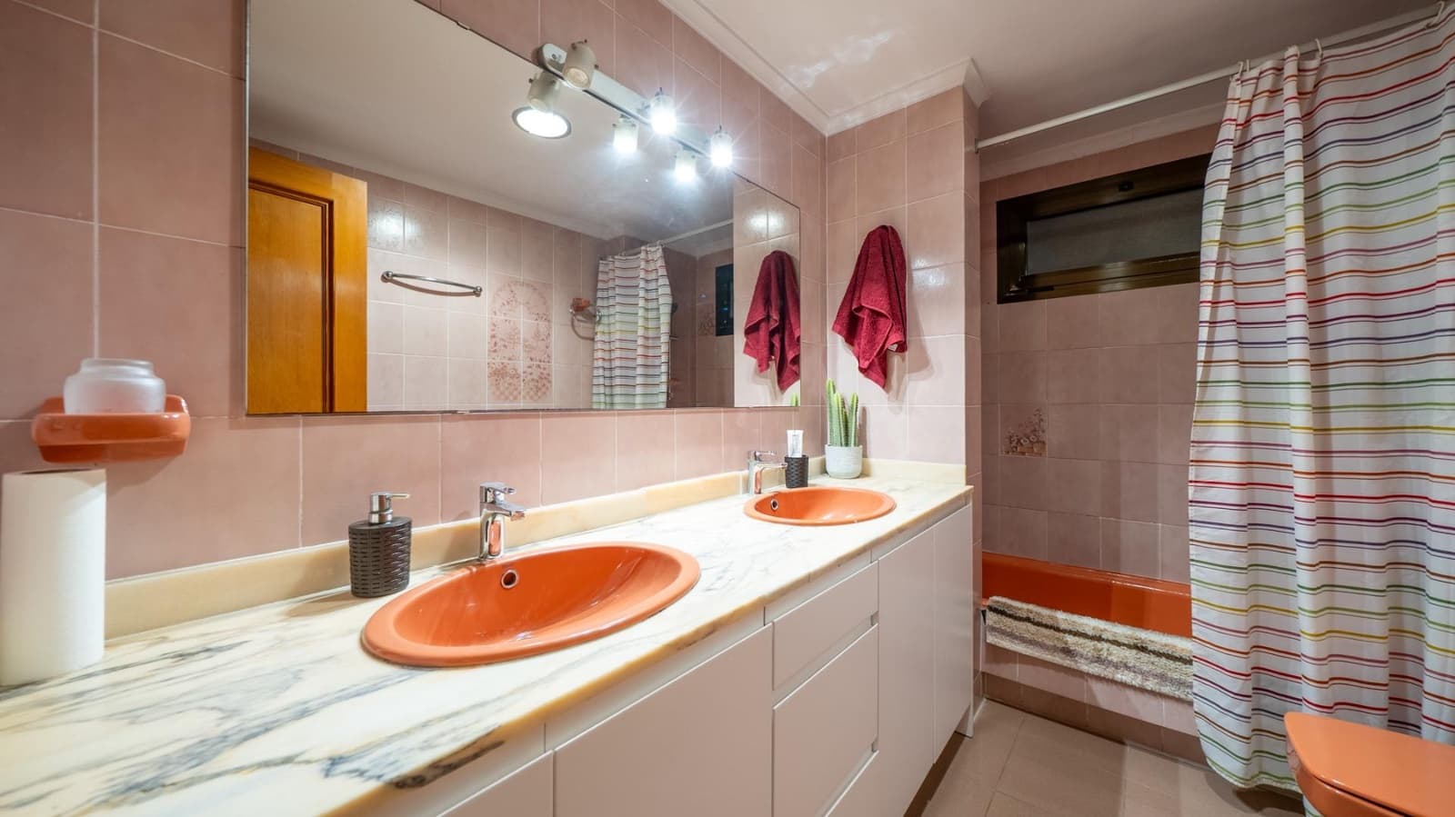 2 makuuhuone Asunto myytävänä paikassa Alicante kaupunki - 495 000 € (Ref: 9353701)