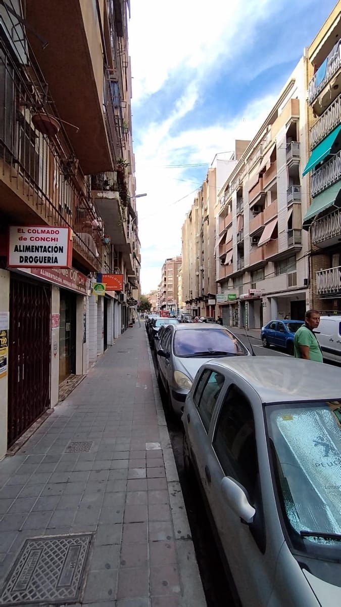 Commerciale da affittare in Alicante citta - 750 € (Rif: 9355945)