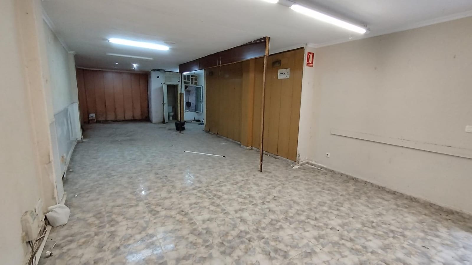 Commerciale da affittare in Alicante citta - 750 € (Rif: 9355945)