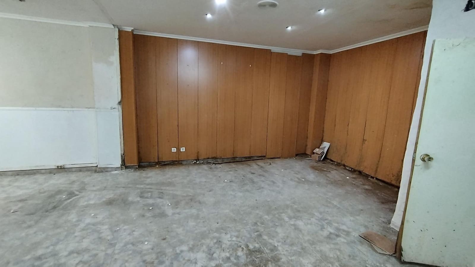 Commerciale da affittare in Alicante citta - 750 € (Rif: 9355945)