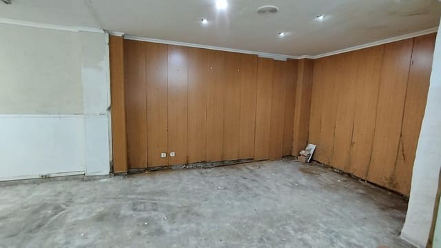 Commerciale da affittare in Carolinas Bajas, Alicante città - 750 € (Rif: 9355945)