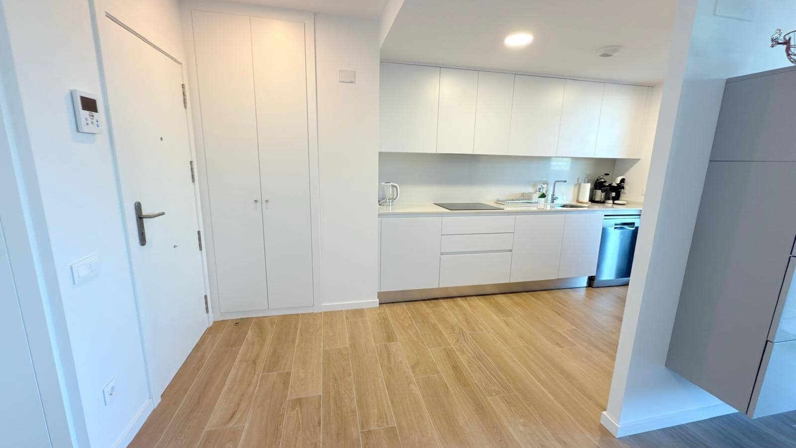 2 soveværelse Lejlighed til leje i San Juan de Alicante / Sant Joan d'Alacant med swimmingpool garage - € 1.700 (Ref: 9362437)