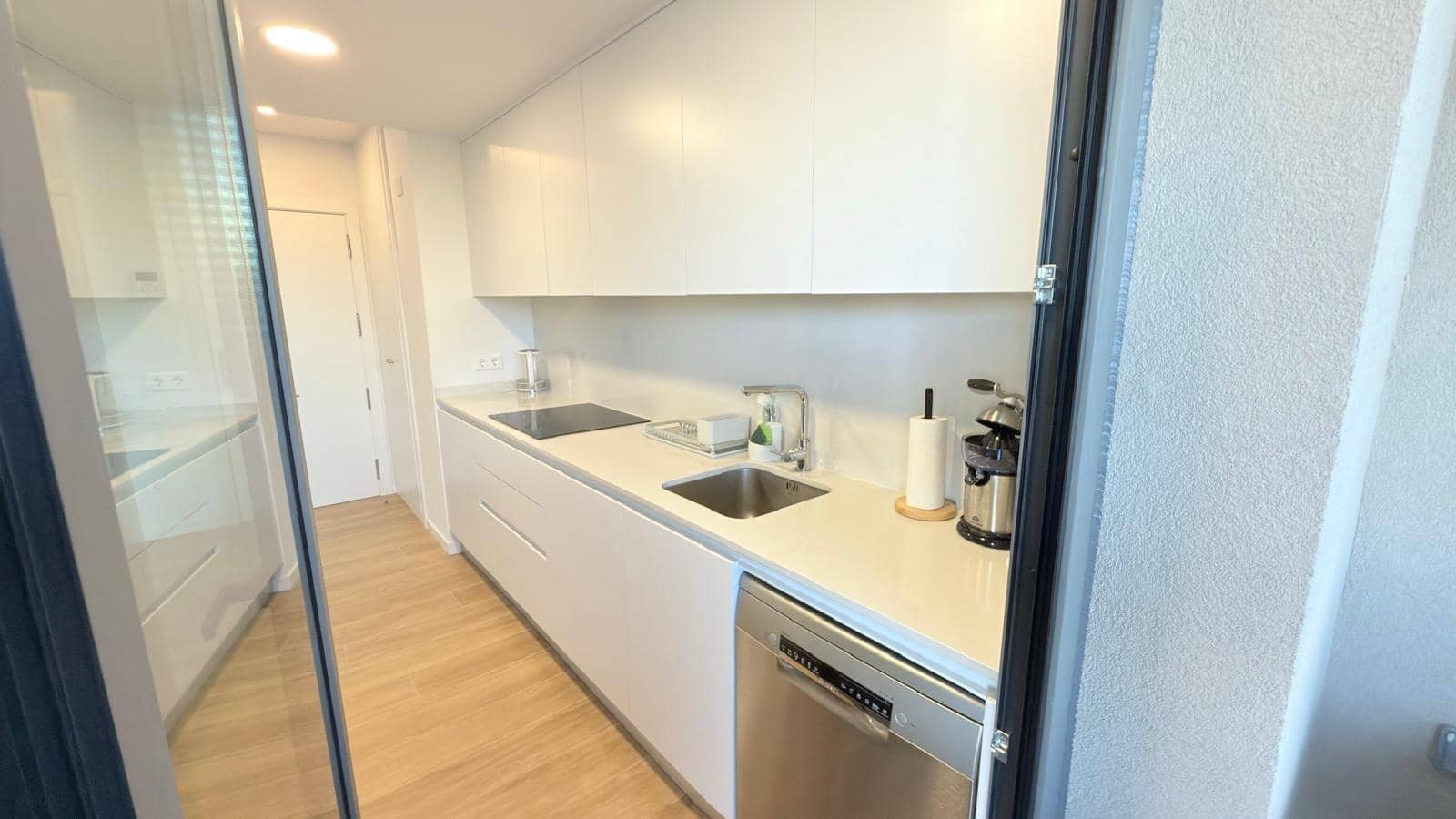 2 soveværelse Lejlighed til leje i San Juan de Alicante / Sant Joan d'Alacant med swimmingpool garage - € 1.700 (Ref: 9362437)